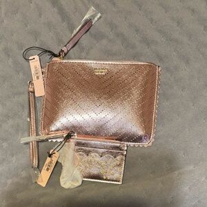 Vixtoria’s Secret Shimmering rosegold/pink Wristlet and matching Card Holder NWT